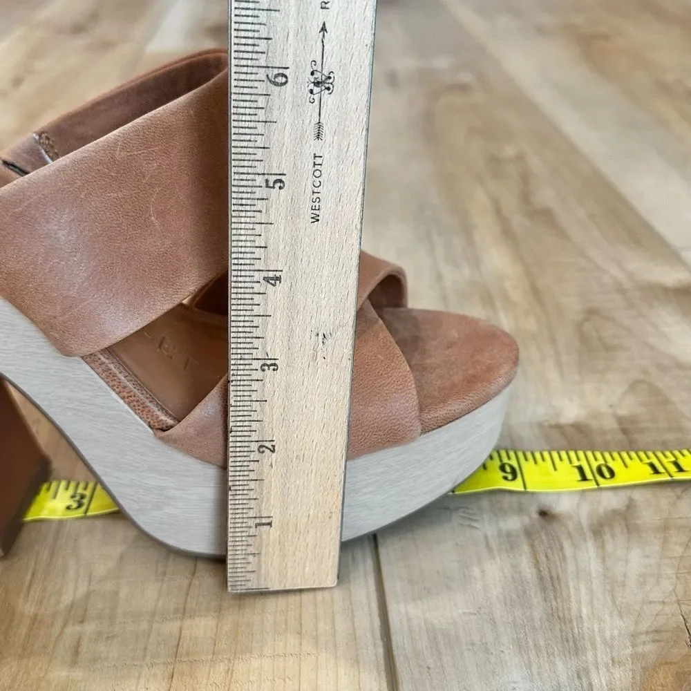 NWT Chelsea Violet Kapri Leather Platform Heels Sandals 9 1/2